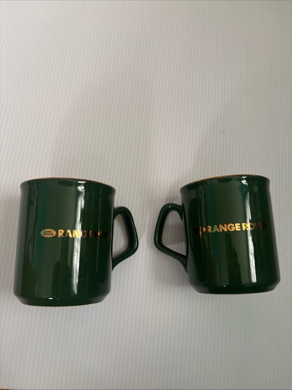 RANGE ROVER LAND ROVER Mugs
Vtg 1980’s Hunter Green Gold Rim & Print England NEW